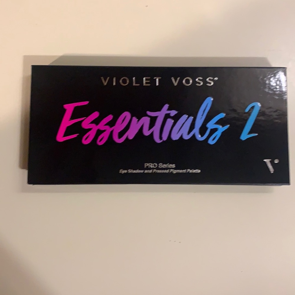 Violet Voss Essentials 2 Pro Series Palette